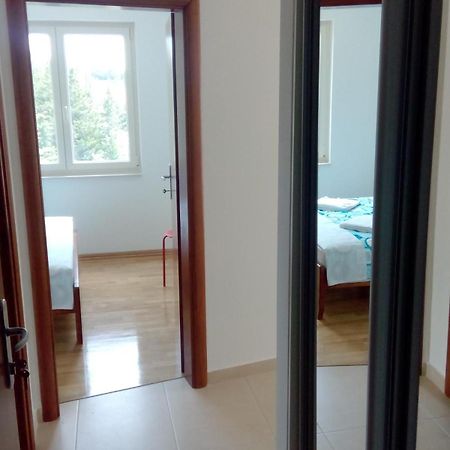 Maria Apartments Starigrad Paklenica Buitenkant foto