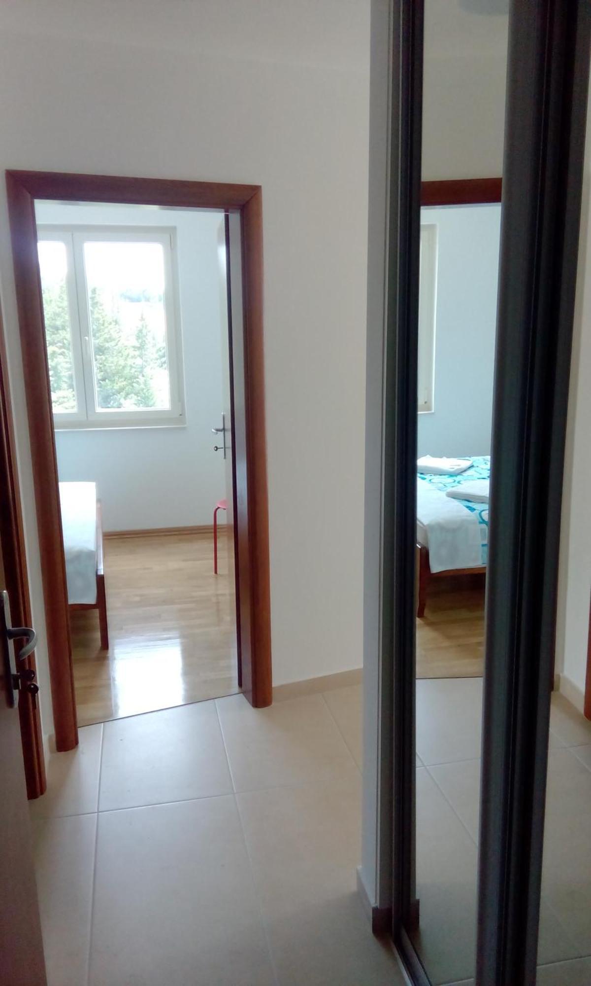 Maria Apartments Starigrad Paklenica Buitenkant foto