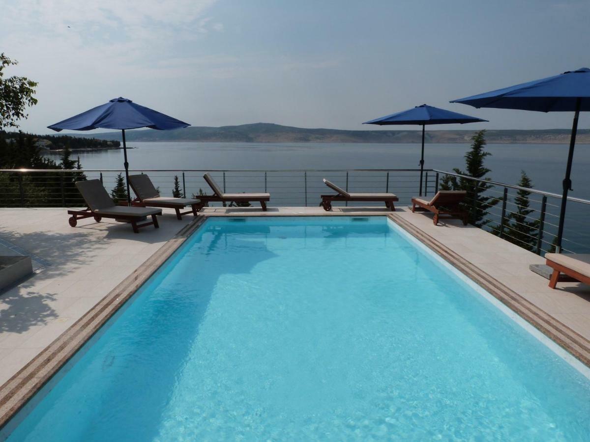 Maria Apartments Starigrad Paklenica Buitenkant foto