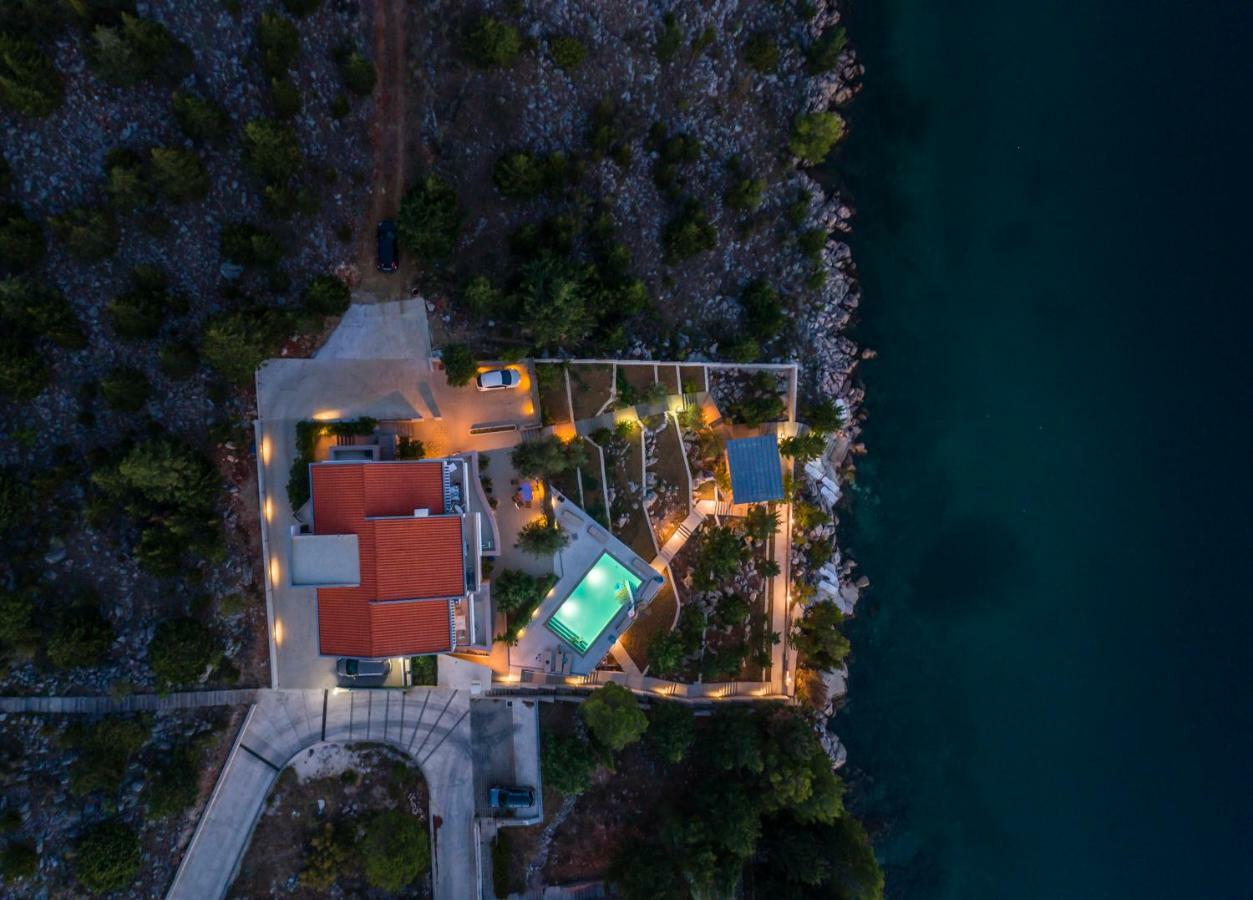 Maria Apartments Starigrad Paklenica Buitenkant foto